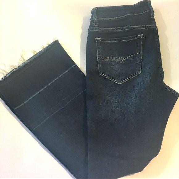 Soho Denim - 3/$30!Soho crop flare jeans size 6 stretchy